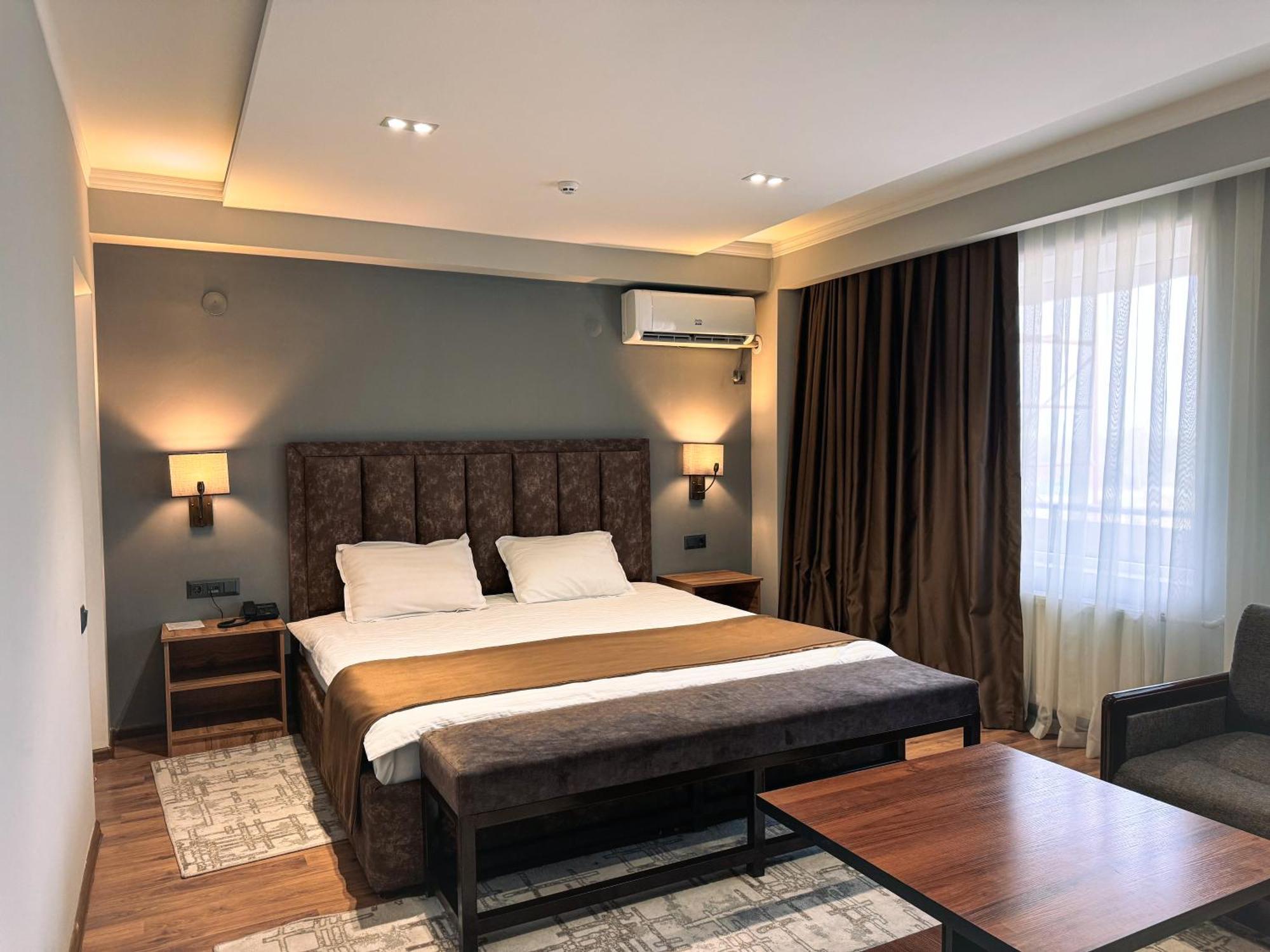 Ziyorat Luxury Hotel Фергана Екстериор снимка
