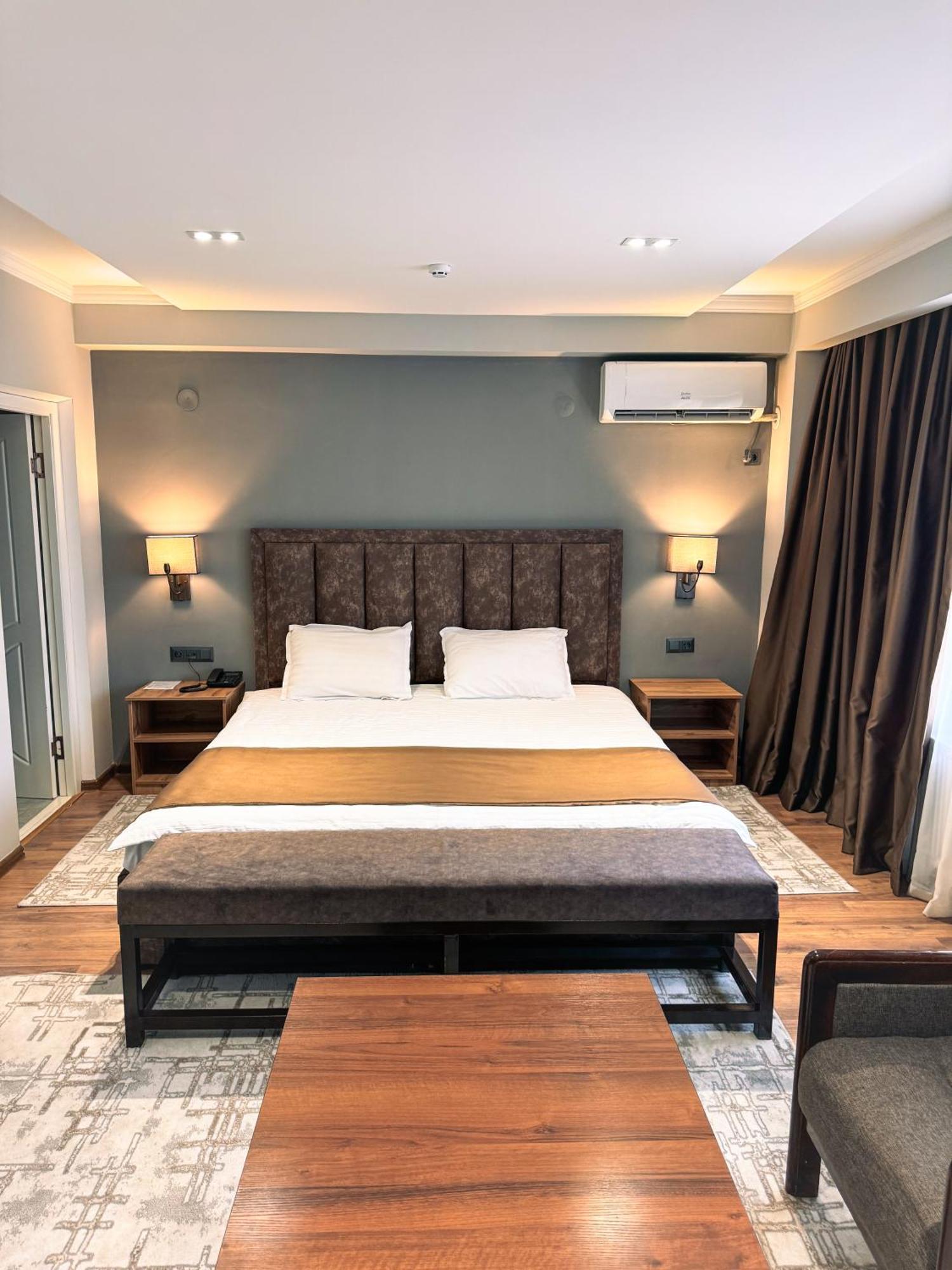 Ziyorat Luxury Hotel Фергана Екстериор снимка