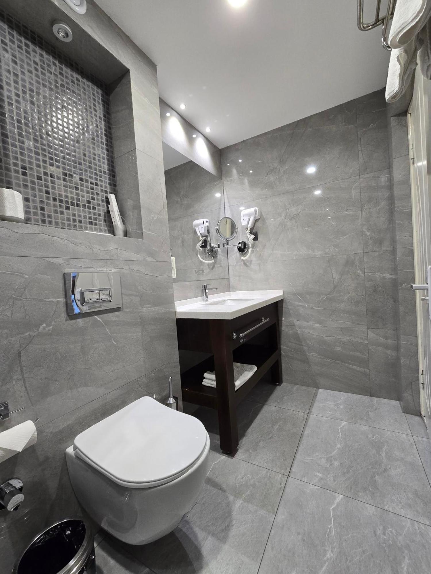Ziyorat Luxury Hotel Фергана Екстериор снимка