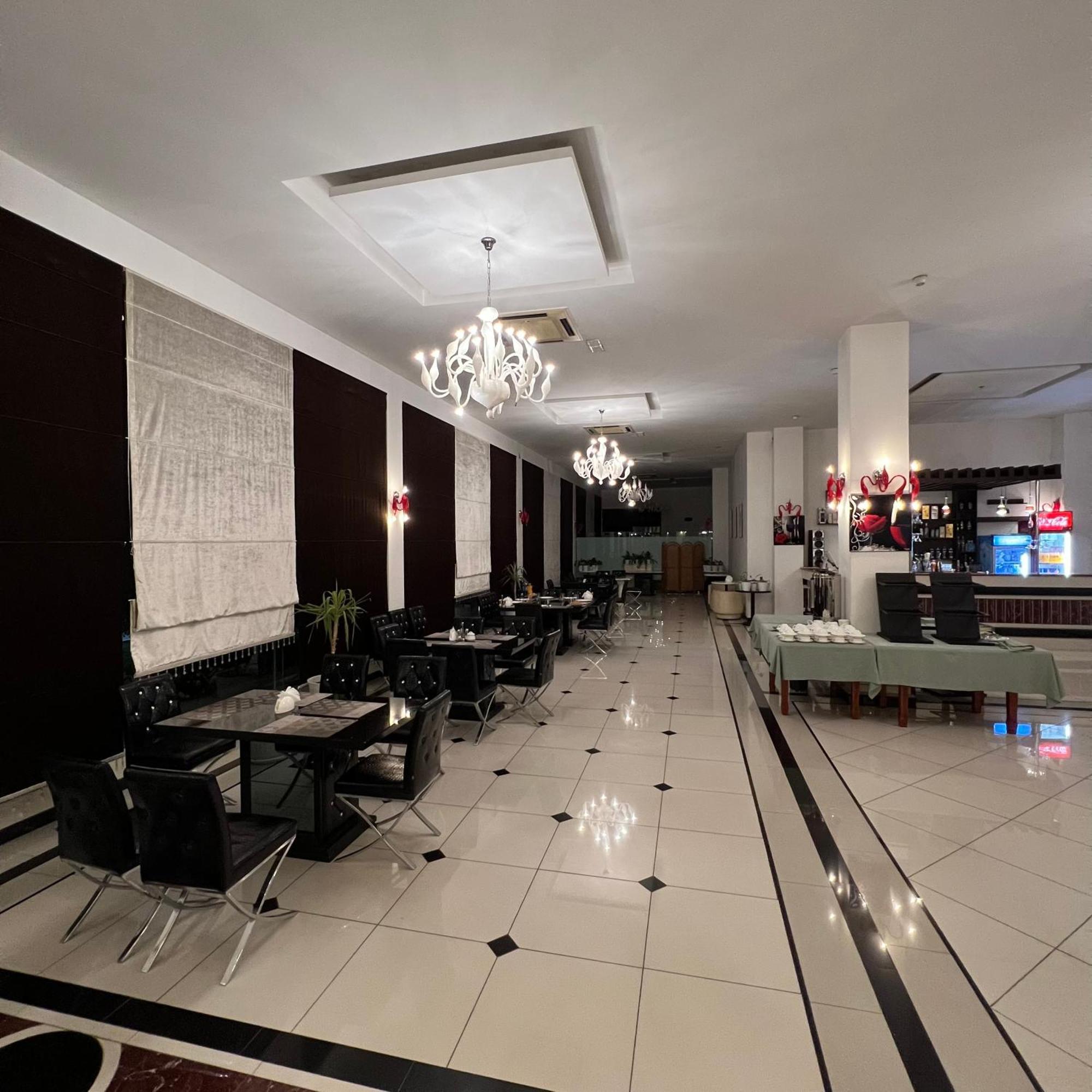 Ziyorat Luxury Hotel Фергана Екстериор снимка