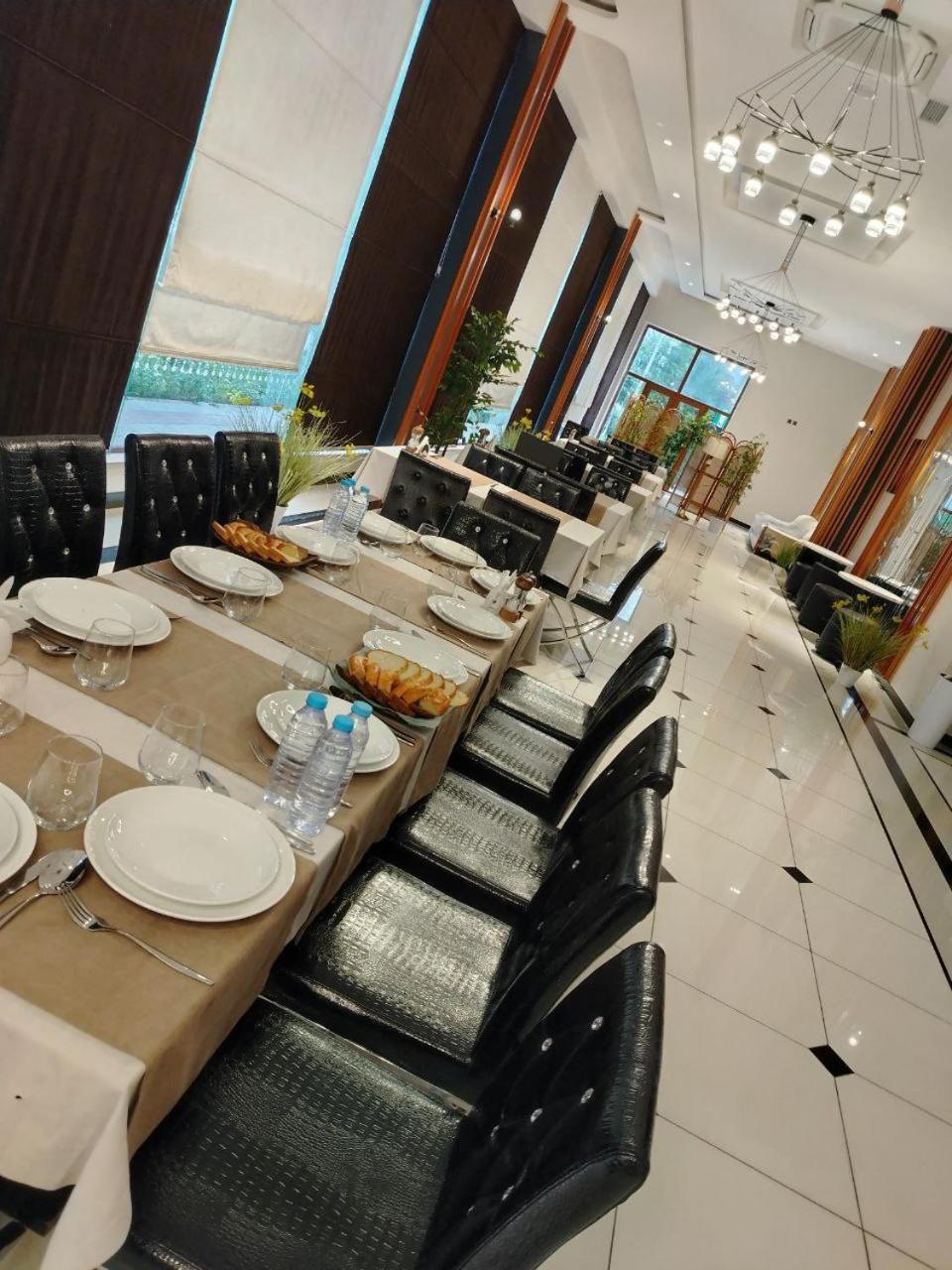 Ziyorat Luxury Hotel Фергана Екстериор снимка