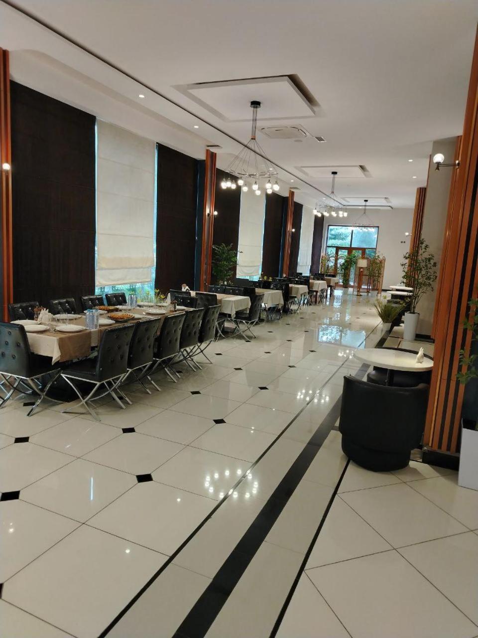 Ziyorat Luxury Hotel Фергана Екстериор снимка