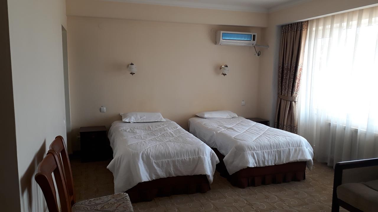 Ziyorat Luxury Hotel Фергана Екстериор снимка