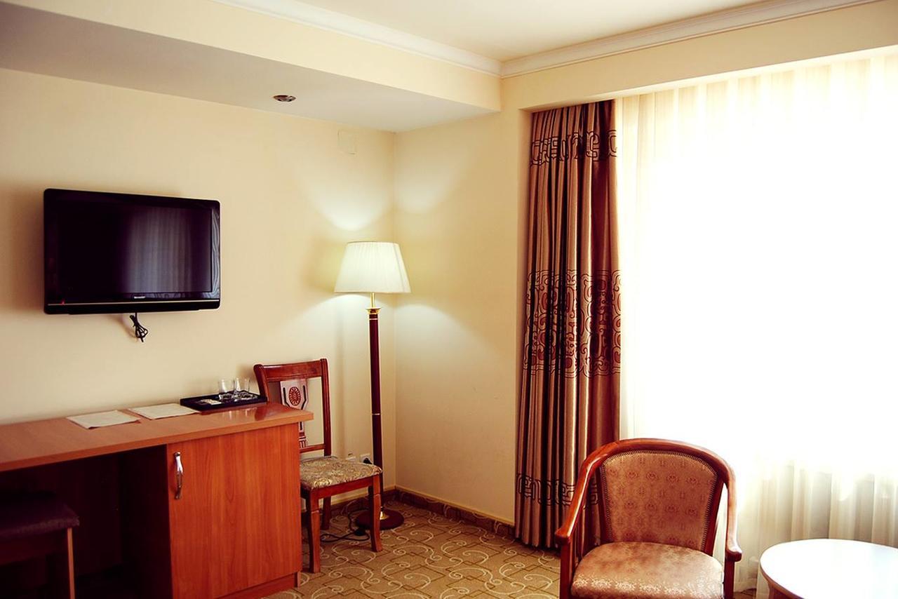 Ziyorat Luxury Hotel Фергана Екстериор снимка