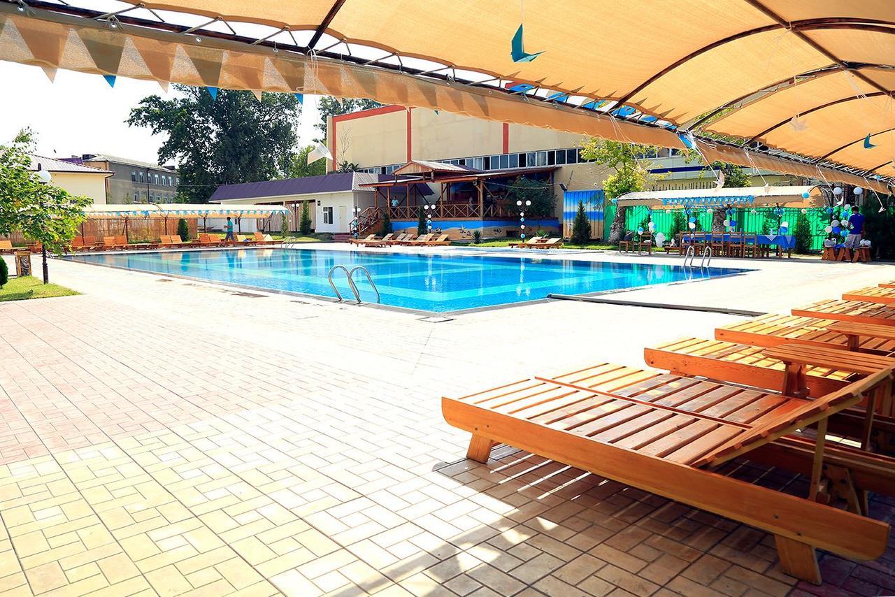 Ziyorat Luxury Hotel Фергана Екстериор снимка