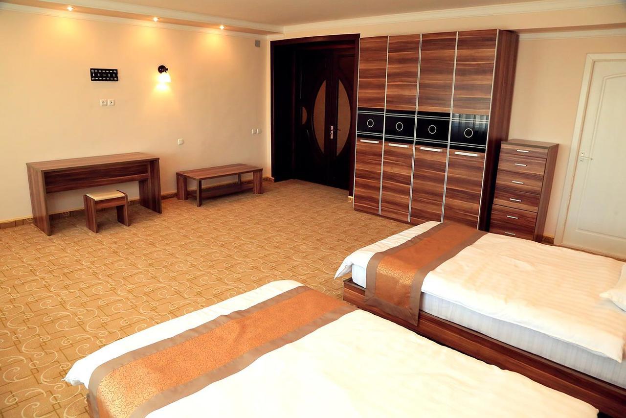Ziyorat Luxury Hotel Фергана Екстериор снимка